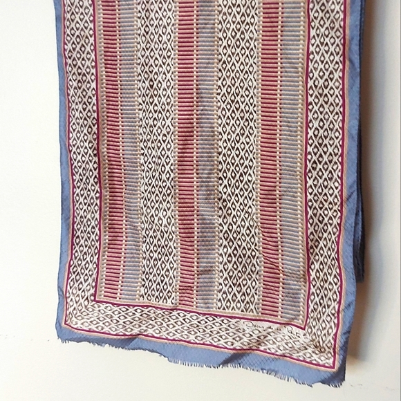 Vintage silk scarf- Oscar de la Renta - Picture 2 of 5